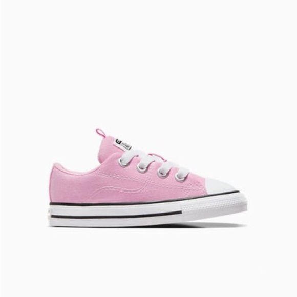 Chuck Taylor All Star Rave Toddler Low Top Shoes NEW - Picture 2 of 15